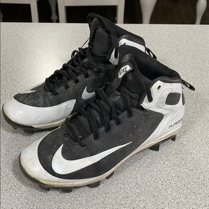 Baseball shoes boys 5.5 Nike